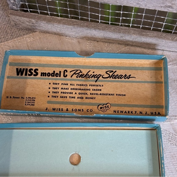 Vintage Wiss Model CB 5 Pinking Shears. Newark NJ. Original Box and Pamphlet - Picture 7 of 11